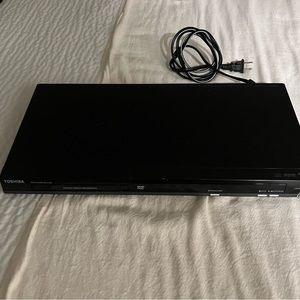 2 DVD PLAYERS FOR SALE $100 dollars both good condition